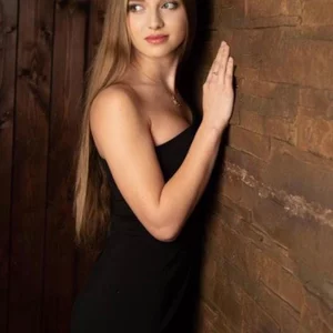 Karolina Erfurt picture