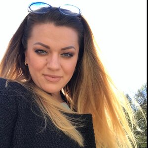 Алина Калюжна