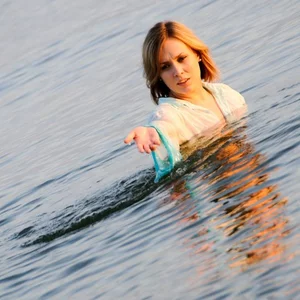 портрет,  ню,  море,  в воде