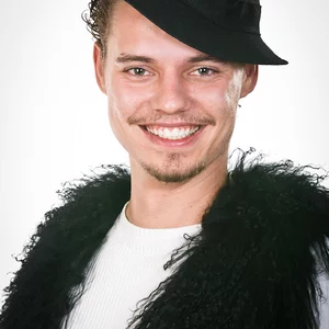 Pavel Hmelinin的照片