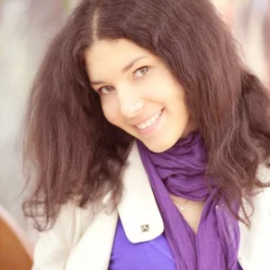 Julia Malina's photo