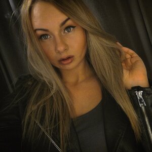 Алина Комарова