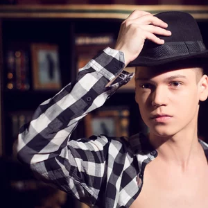Artur Reshetov的照片