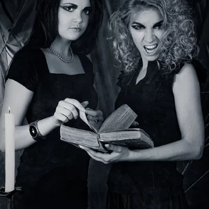 Проект Кристины Шлимович "Witches"