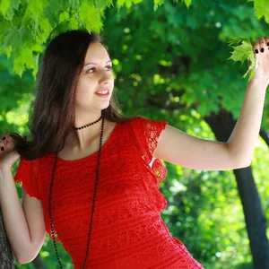 Elena Cover's photo