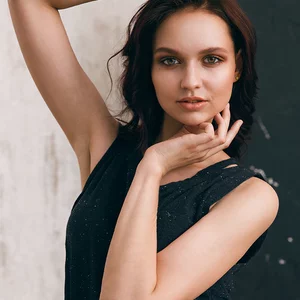 Nadezda Mastic的照片