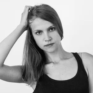 Alina Gulyaeva picture