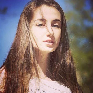 Zhenja Li picture