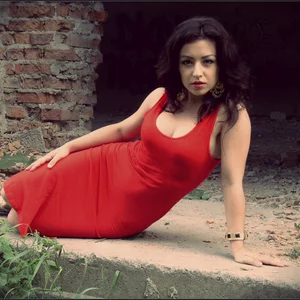 ф-ект 'lady in red'
