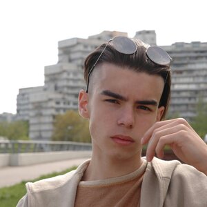 Дами Белов