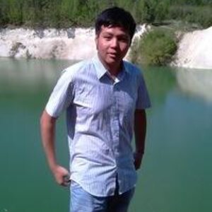 LI WEI picture