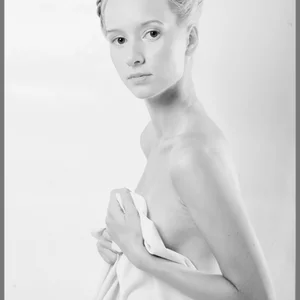 Alina Honey's photo