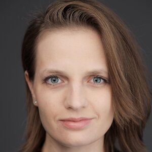 Елена Апокорина