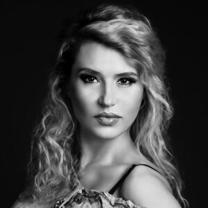 Elena Denisova picture