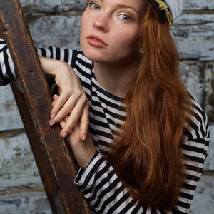 Redhair, Redhead, Girl, Portrait, Girlportrait, Cap, Vest, Sailor, рыжеволосая, рыжая, рыжаядевушка, девушка, портрет, портретдевушки, капитанскаякепка, капитанскаяфуражка, тельняшка, матрос, Chrisbegemas