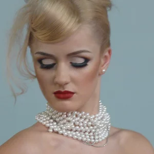 Katya Savitskaja的照片