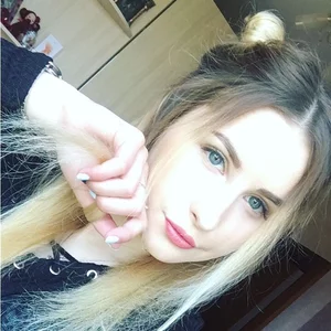 Alena Ksenofontova picture