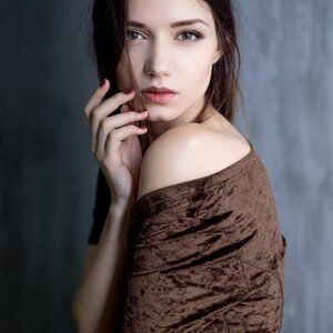 Elena Mirosnicenko picture
