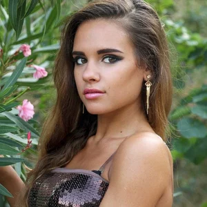 Arina Tishenko picture