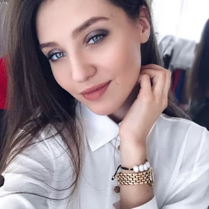 Veronika Lesinskaa picture