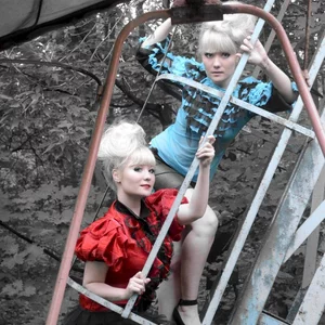 Vika & Nika Ziyaevi's photo