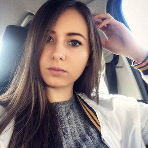 Yuliia Lobanova picture