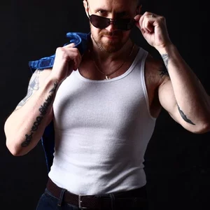 Artem Goncharenko的照片