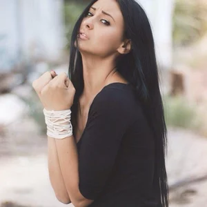 Foto Tanya Nice