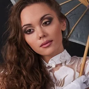 Marina Visneveckaa的照片