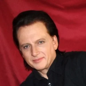 Petr Tarenkov picture