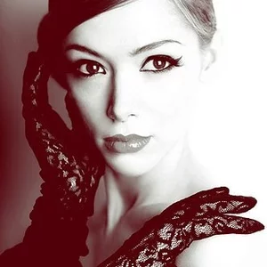 She She's photo