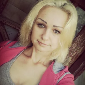 Ana Kosova的照片
