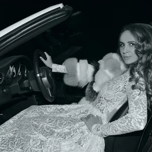 павел генов, Model, порш, девушка, автосалон