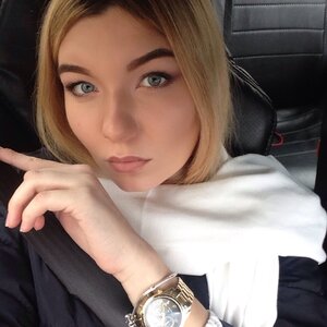 Karina Mekh picture