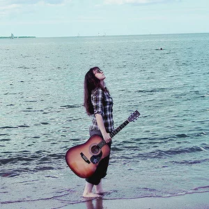 Elina Lukas's photo