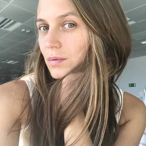 Elena Les picture
