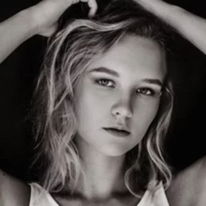 Polina Bessmertnaya picture