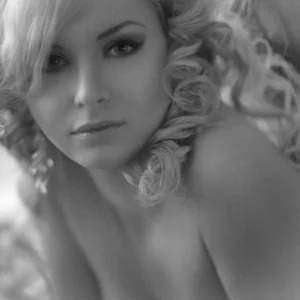 Elvira's photo