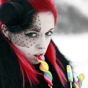 Ana Zombi's photo