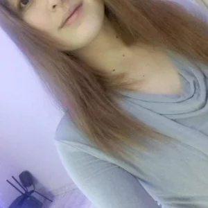 Aziza Zulumbekova的照片