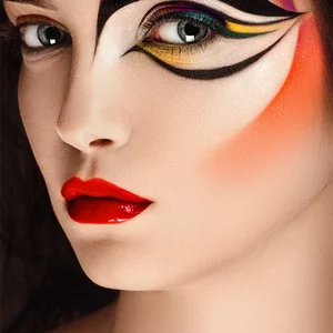 Anastasia Skuratovskaya's photo