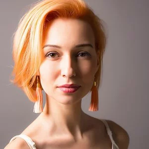 Viktoria Molohovskaa picture