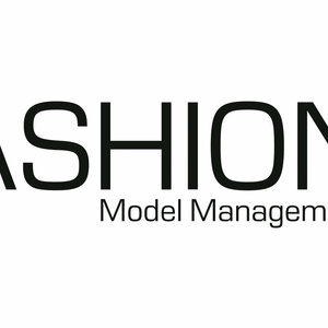Логотип ООО Fashion One Model Management