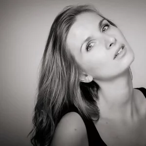 Alexandra Andrezen picture