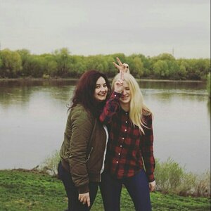 Алена и Анна Максутова