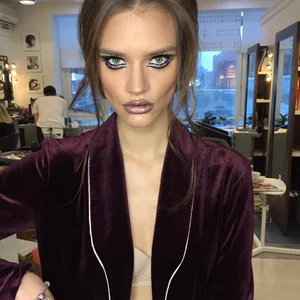 Marina Goncharova的照片