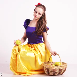 katy akimova's photo