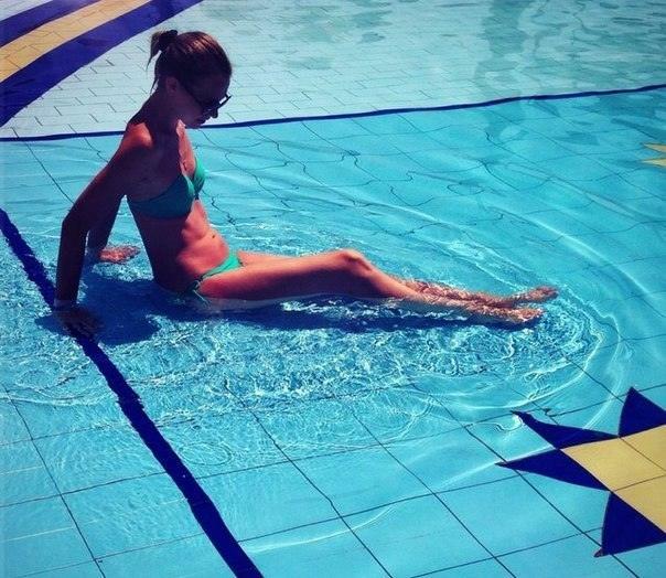 Вероника иващенко ведущая канала спас в купальнике