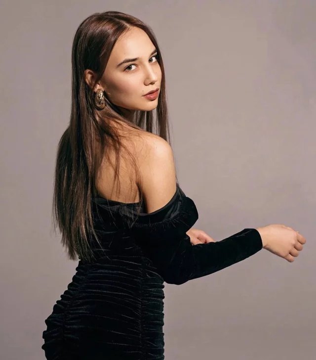 Фото Аделя Хамраева