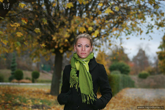 фото-сессия в ботаническом саду
 г. Киев осень 2009 
модель: Ирина
